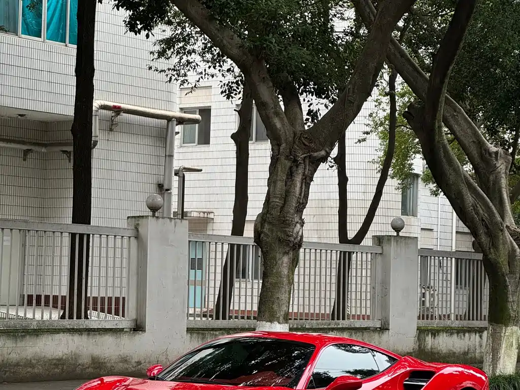 Ferrari 488