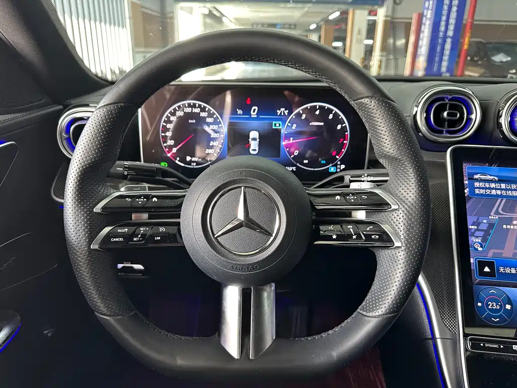 Mercedes-Benz C-Class — миниатюра 12