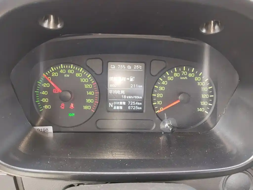 Foton Xiangling M New Energy — миниатюра 12