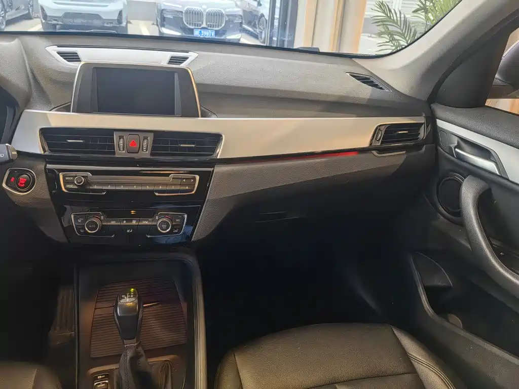 BMW X1 — миниатюра 10