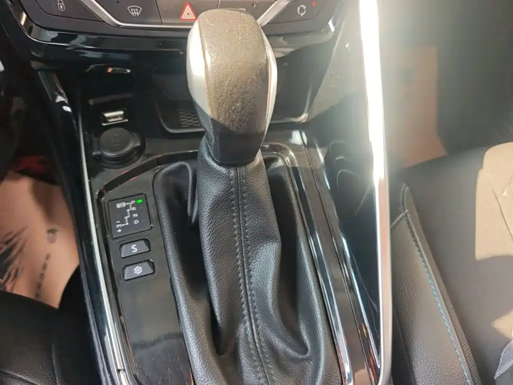 Peugeot 308 — миниатюра 14