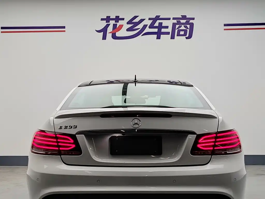 Mercedes-Benz E-Class (Import) — миниатюра 24