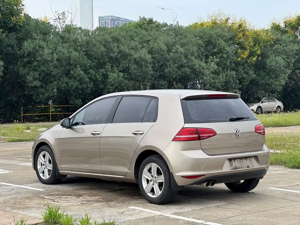 Volkswagen Golf — миниатюра 9