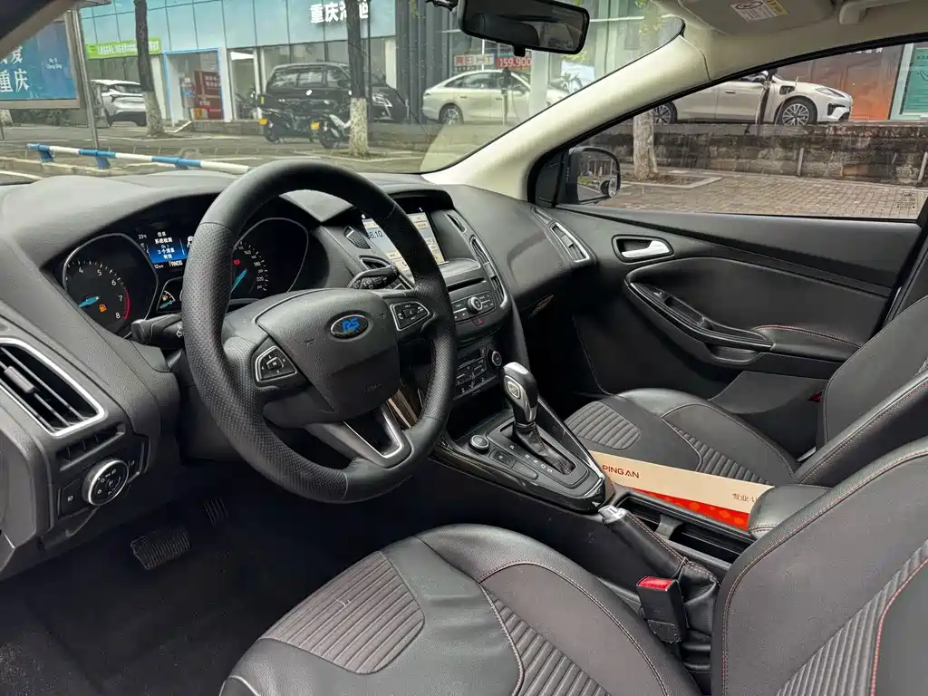 Ford Focus — миниатюра 7