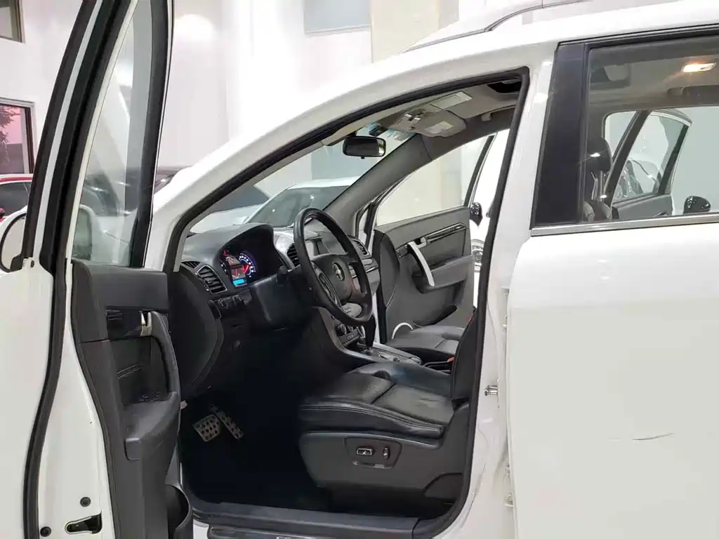 Chevrolet Captiva — миниатюра 4