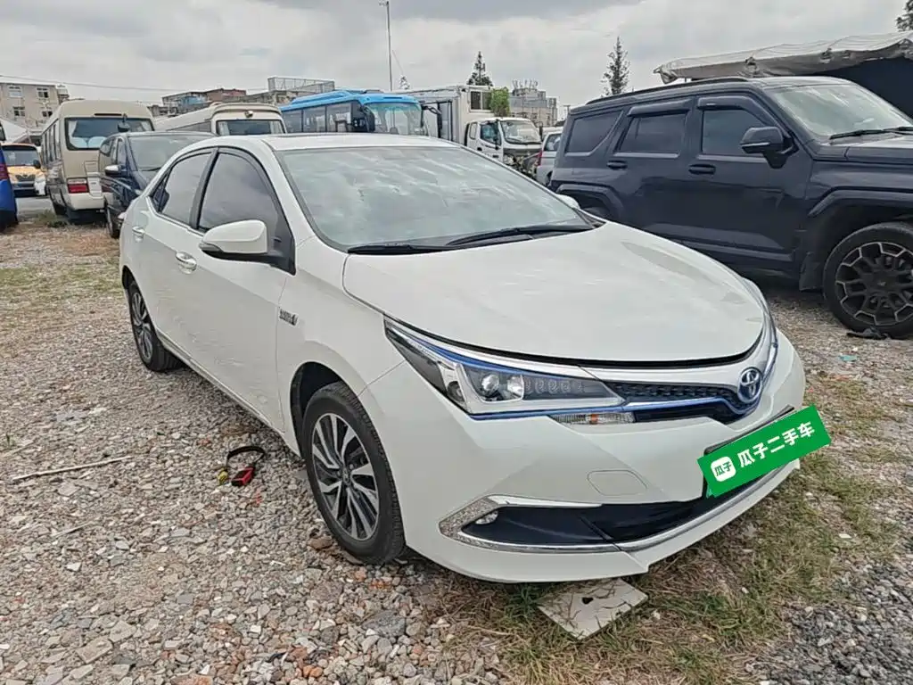 Toyota Corolla Hybrid — миниатюра 4