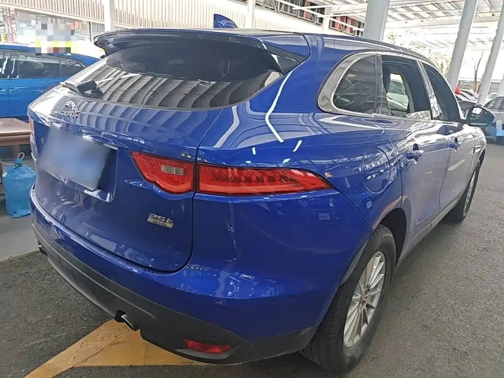 Jaguar F-PACE — миниатюра 7