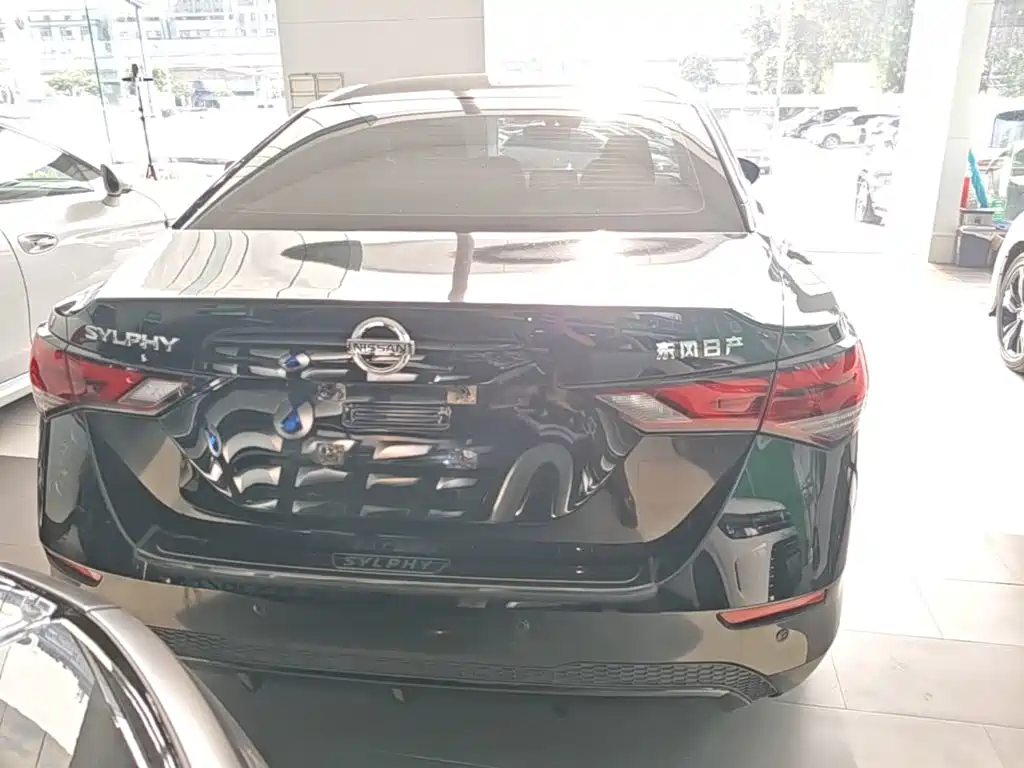 Nissan Sylphy — миниатюра 6