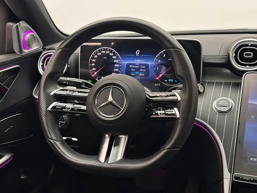 Mercedes-Benz C-Class — миниатюра 12