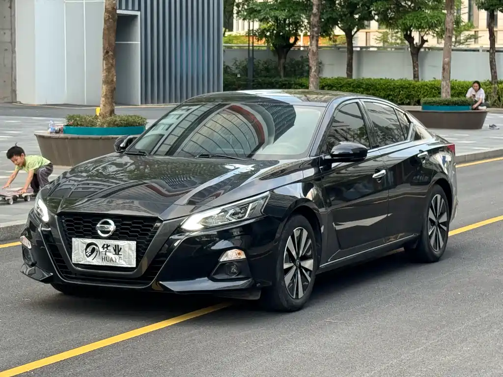 Nissan Teana 2022