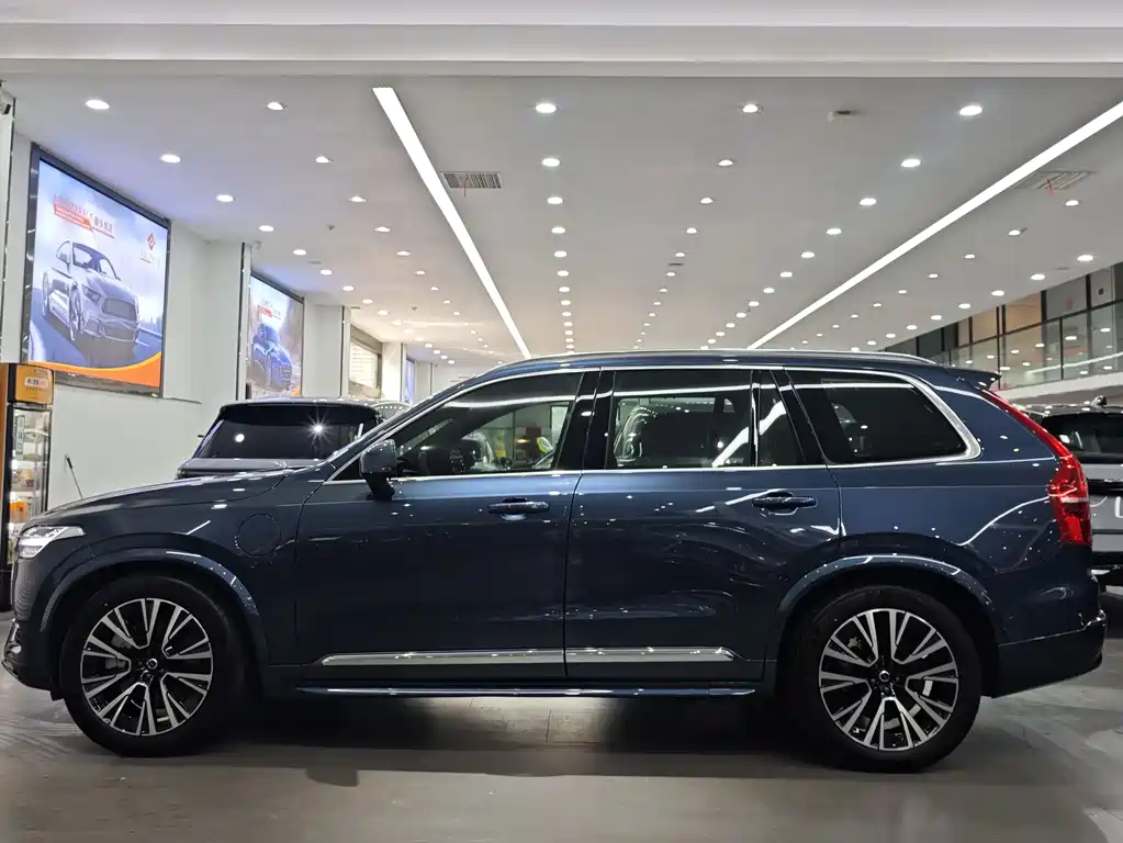 VOLVO XC90 PLUG IN HYBRID
