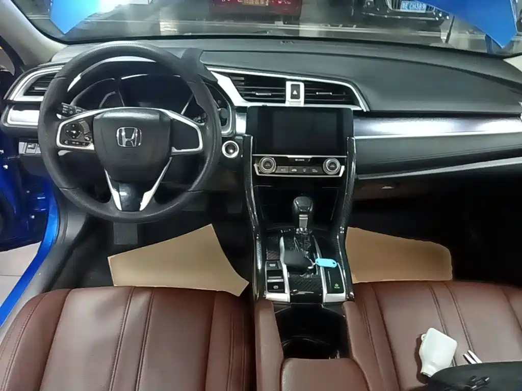 Honda Civic — миниатюра 10
