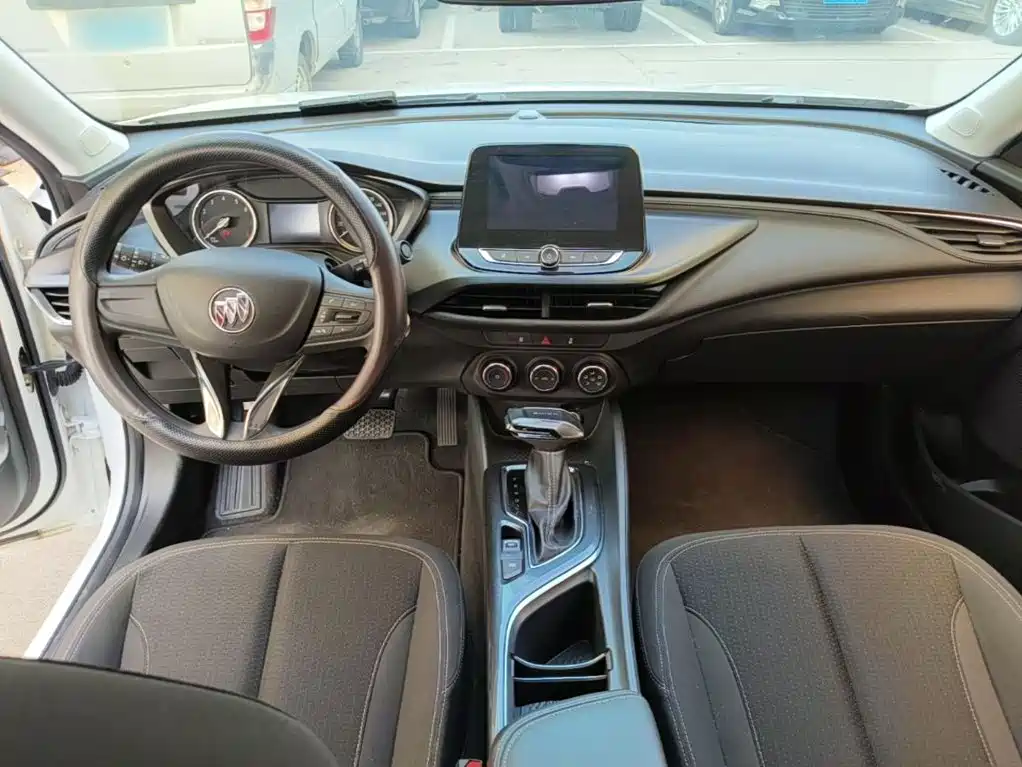 Buick Verano — миниатюра 10