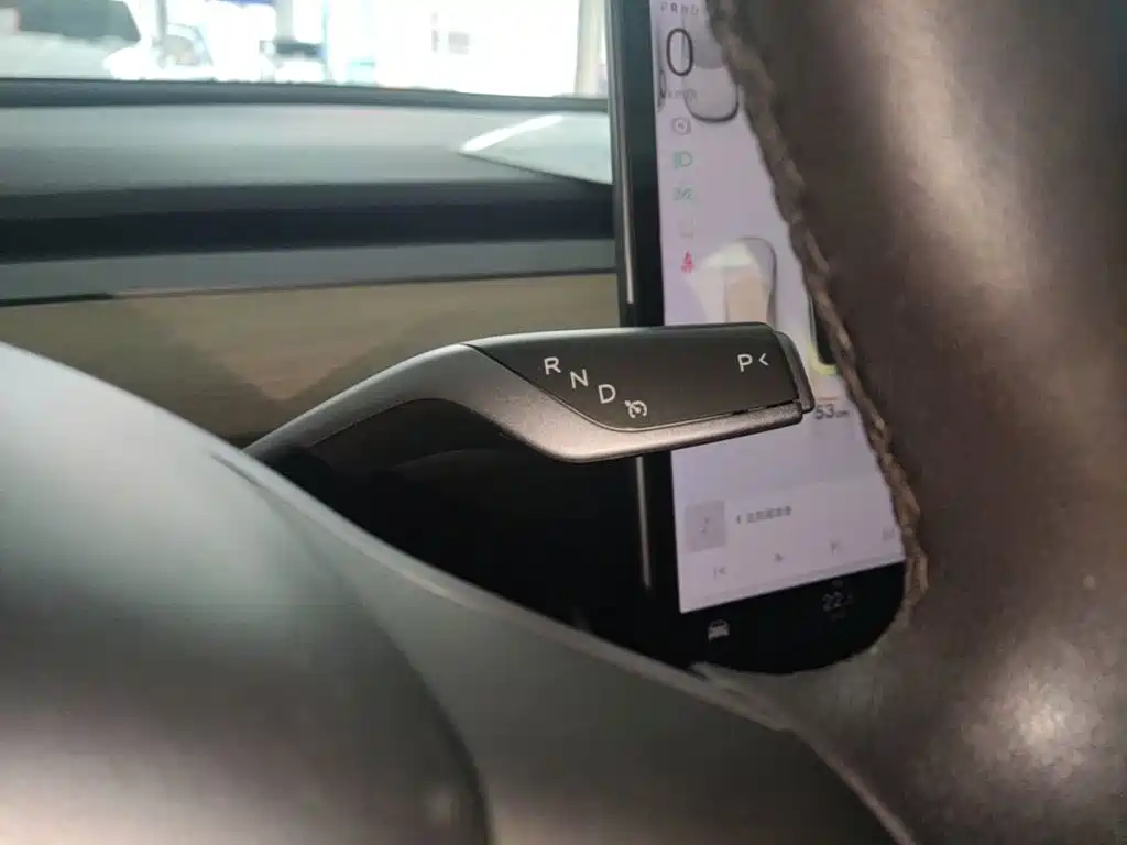 Tesla Model 3 — миниатюра 14
