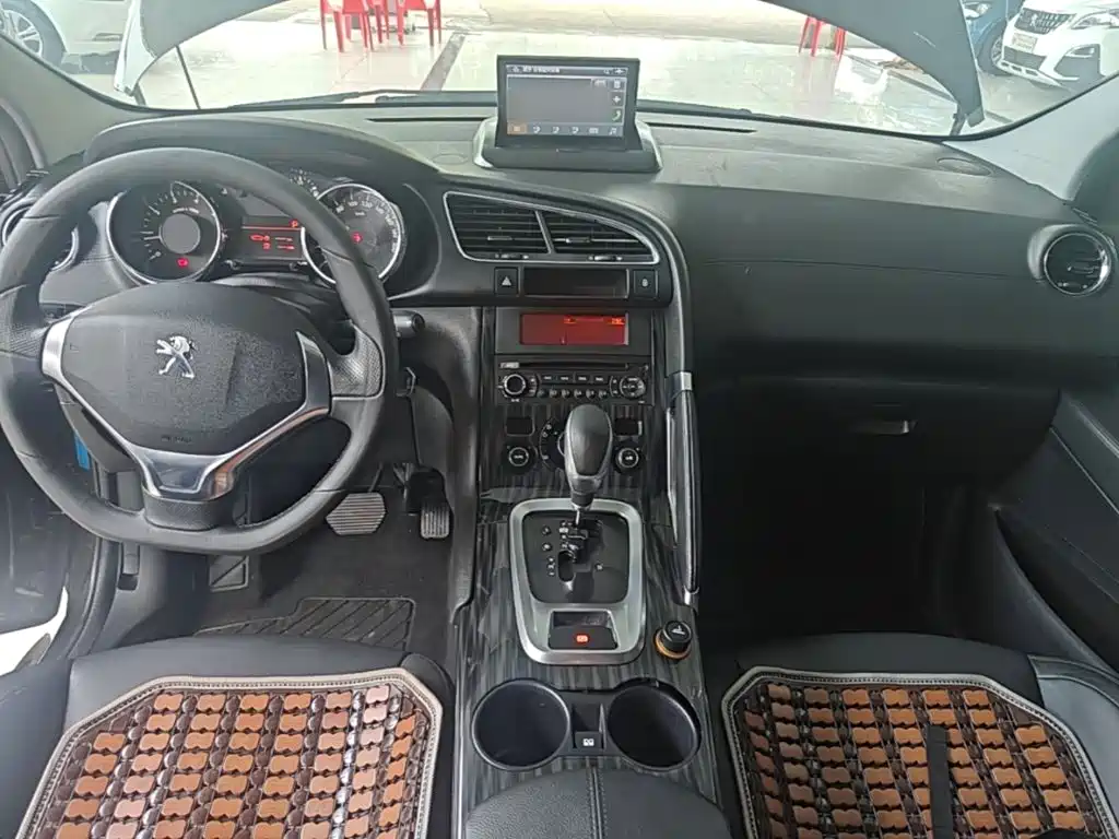 Peugeot 3008 — миниатюра 10