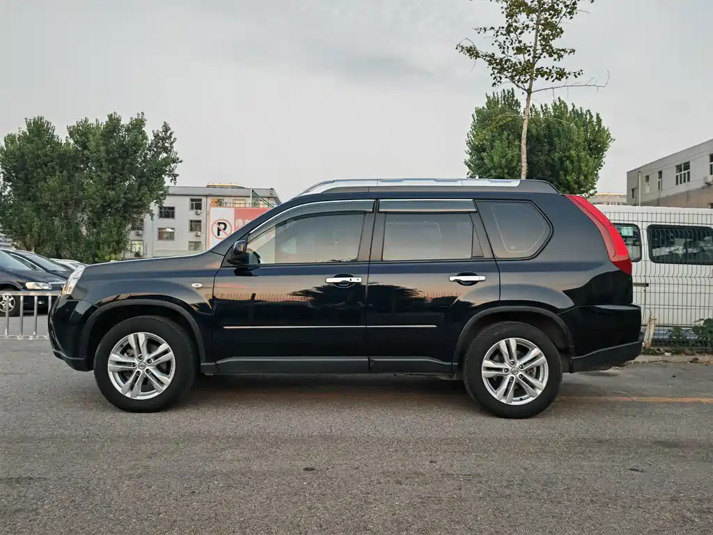 Nissan X-Trail — миниатюра 17