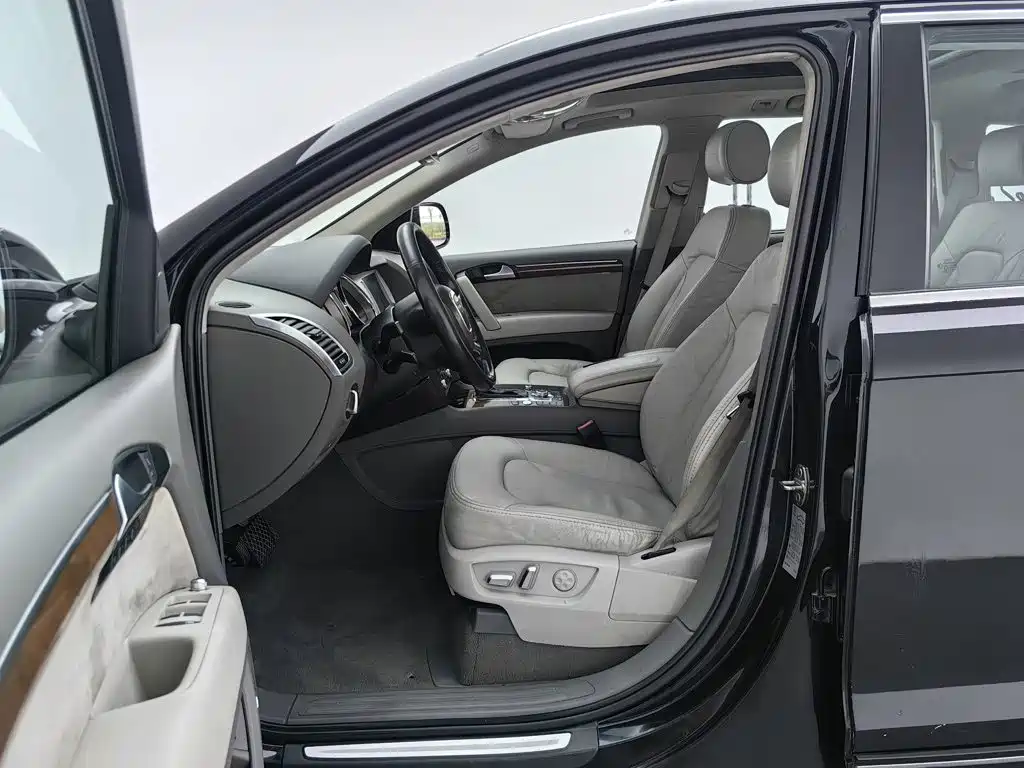 Audi Q7 — миниатюра 10
