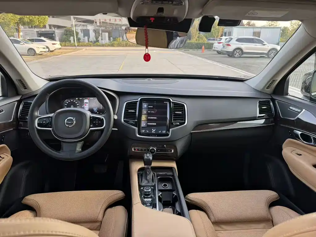 Volvo XC90 — миниатюра 19