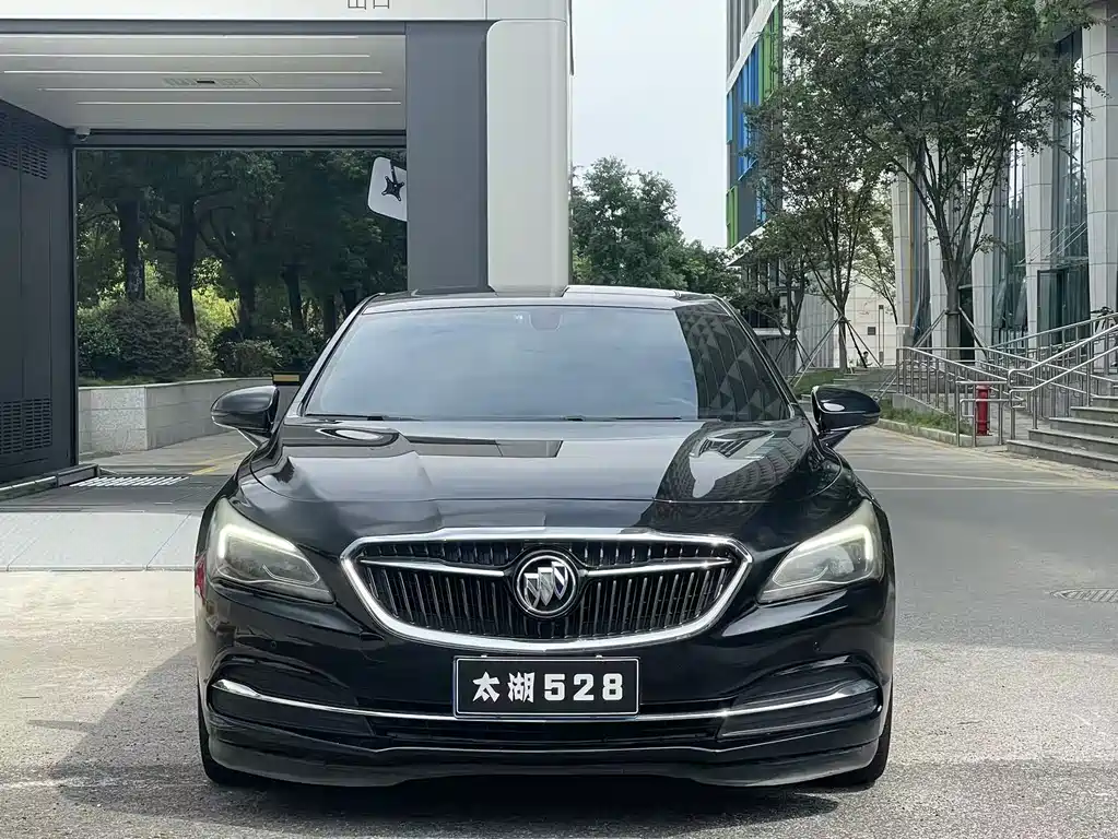 Buick LaCrosse — миниатюра 2