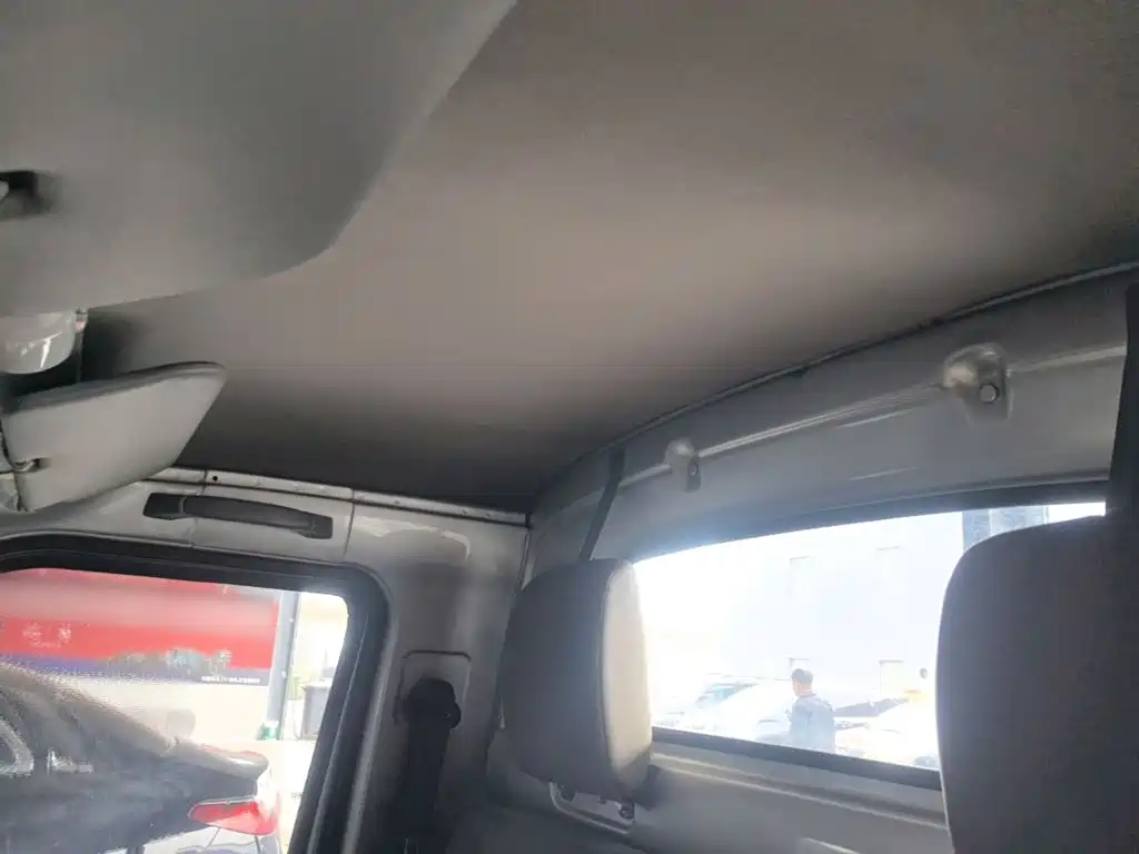 Wuling Rongguang Mini Truck — миниатюра 18