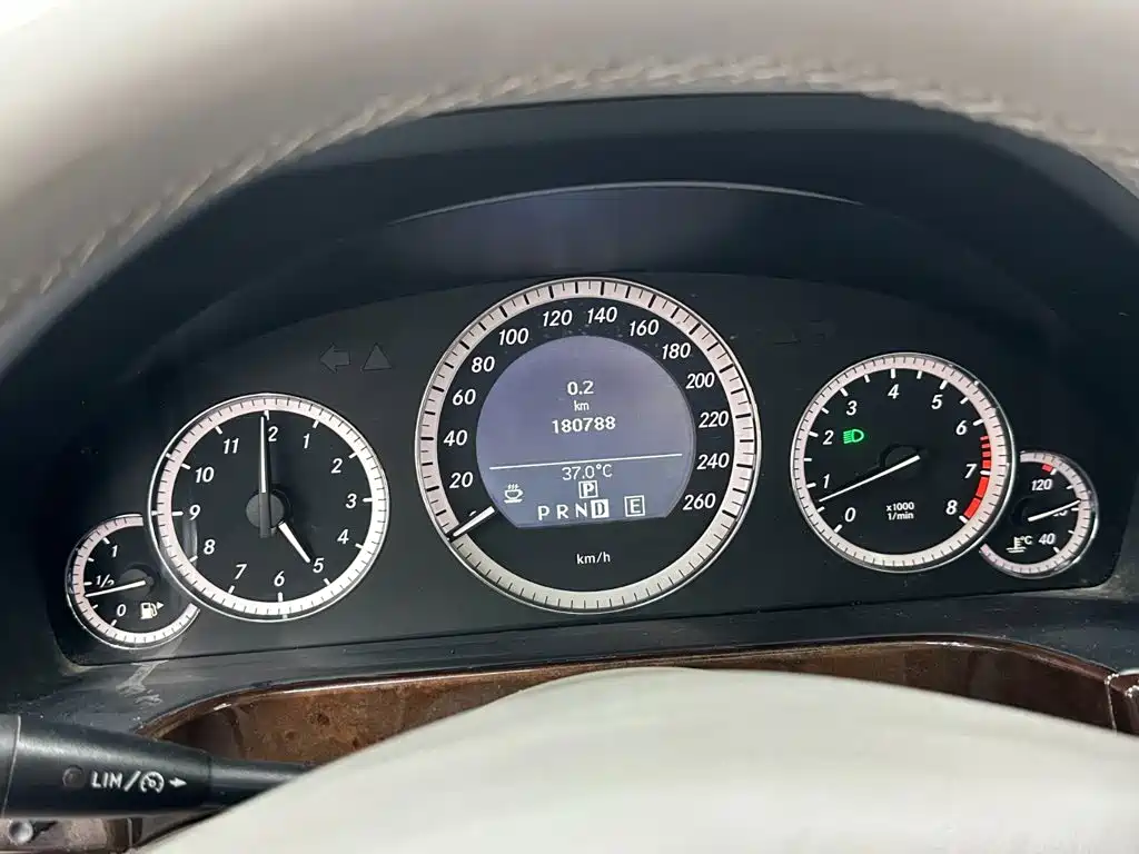 Mercedes-Benz E-Class — миниатюра 15