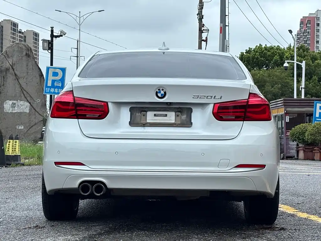 BMW 3 Series — миниатюра 11