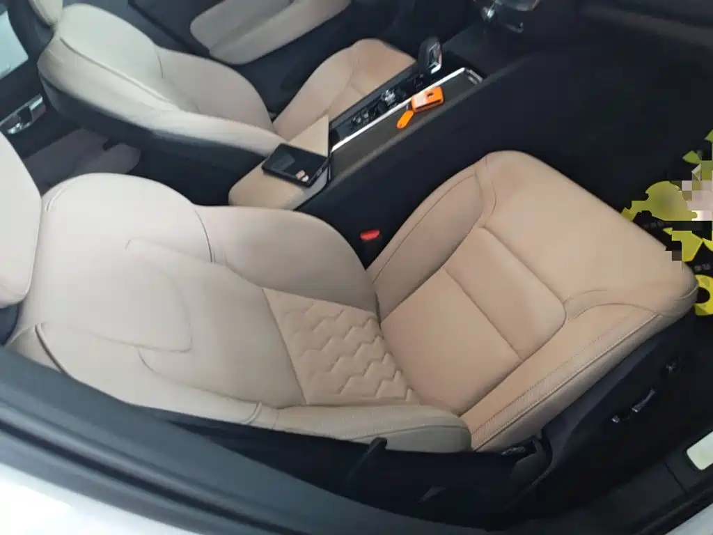 Volvo XC60 — миниатюра 25