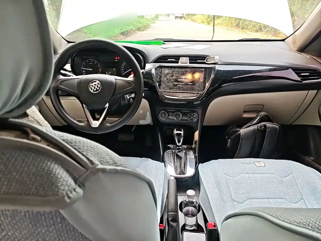 Buick Excelle — миниатюра 10