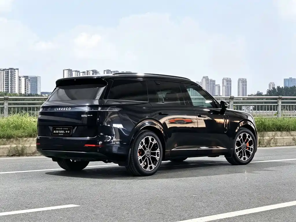 Lynk & Co 900 — миниатюра 9