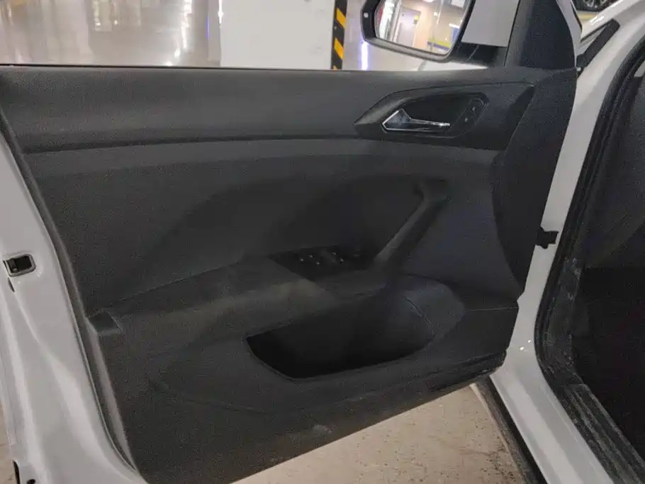Volkswagen T-Cross — миниатюра 7