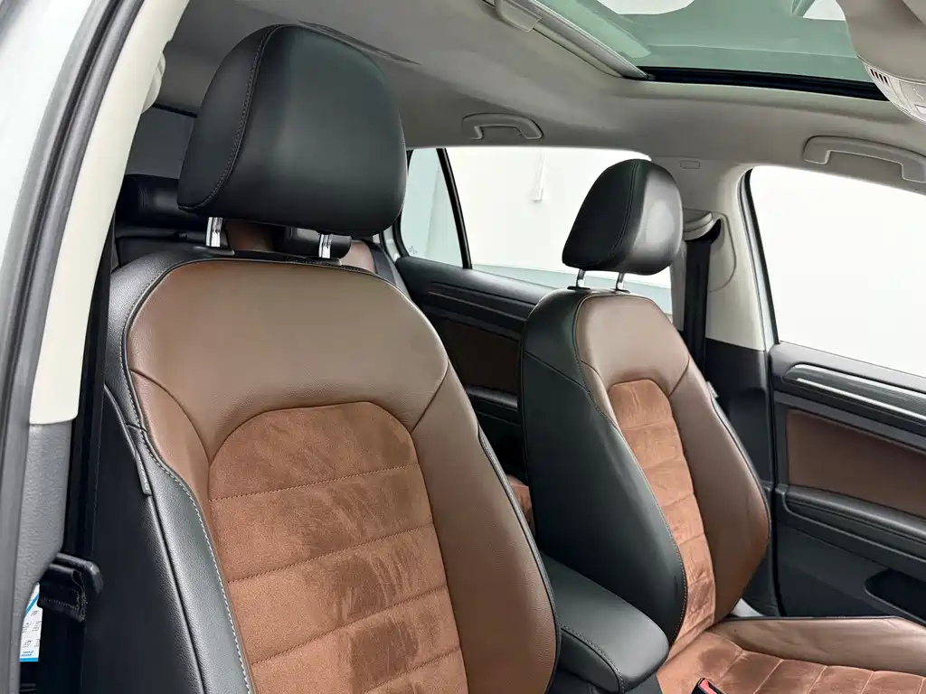 Volkswagen Golf — миниатюра 17