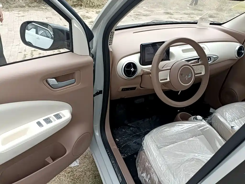 Wuling MINIEV — миниатюра 16
