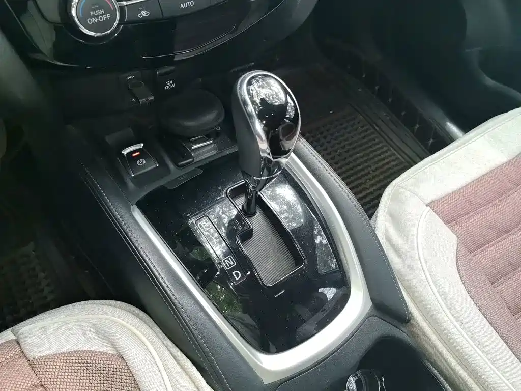 Nissan X-Trail — миниатюра 10
