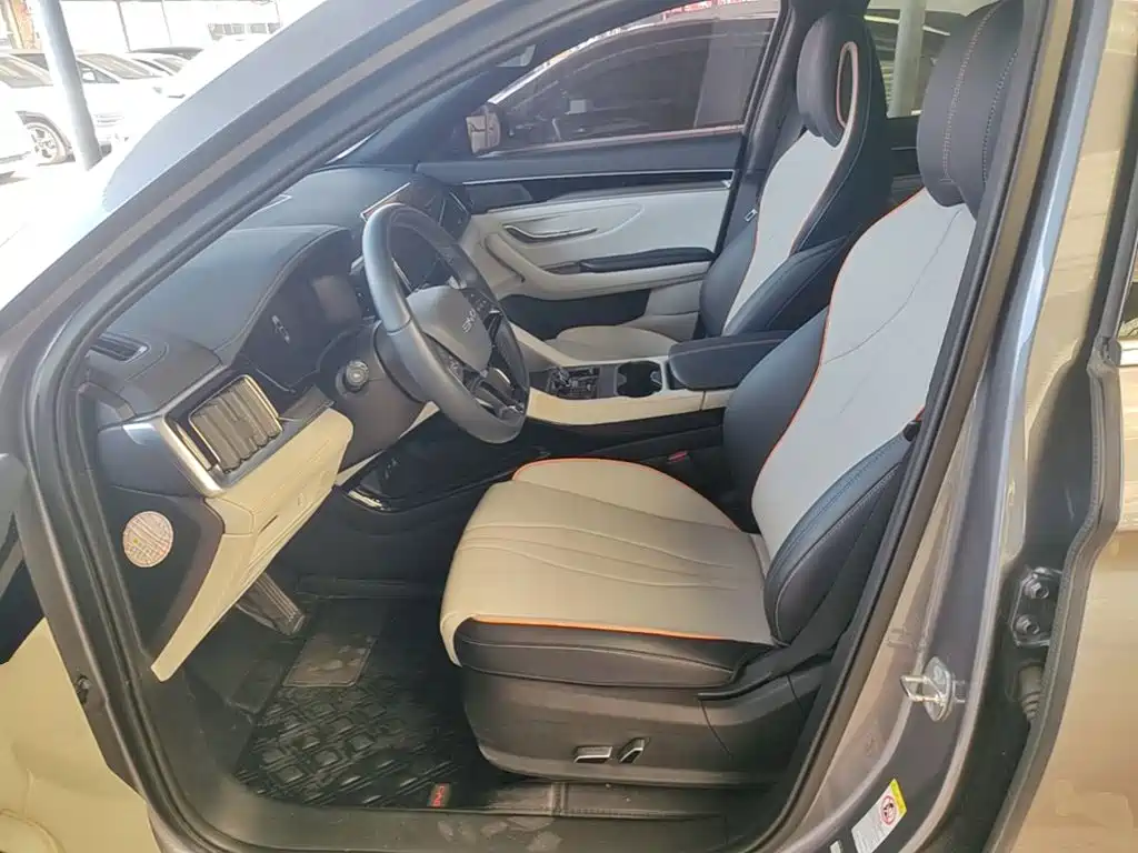 BYD PLUS New Energy — миниатюра 15