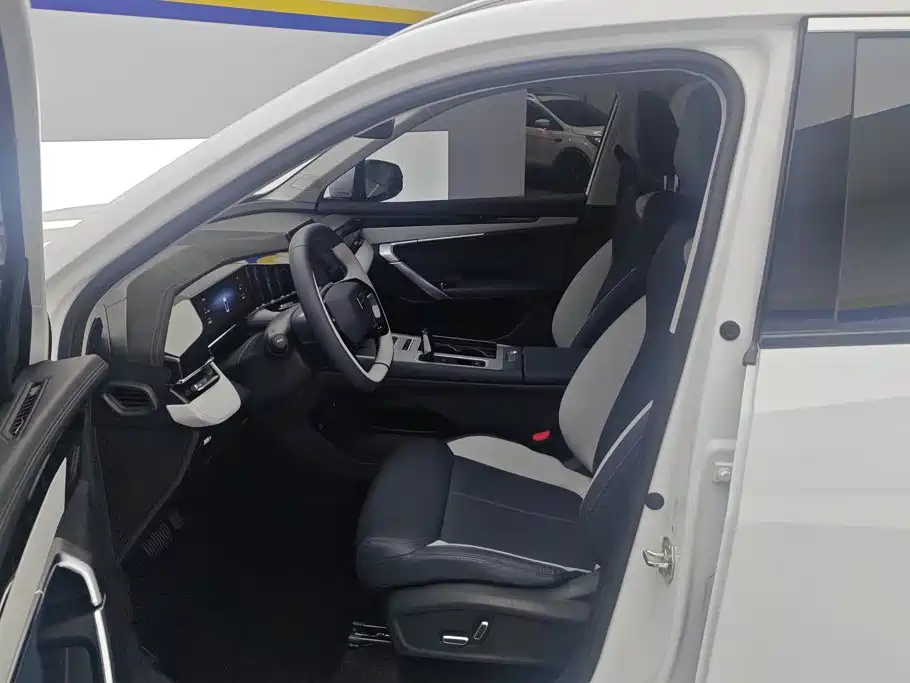 Geely Boyue L — миниатюра 9