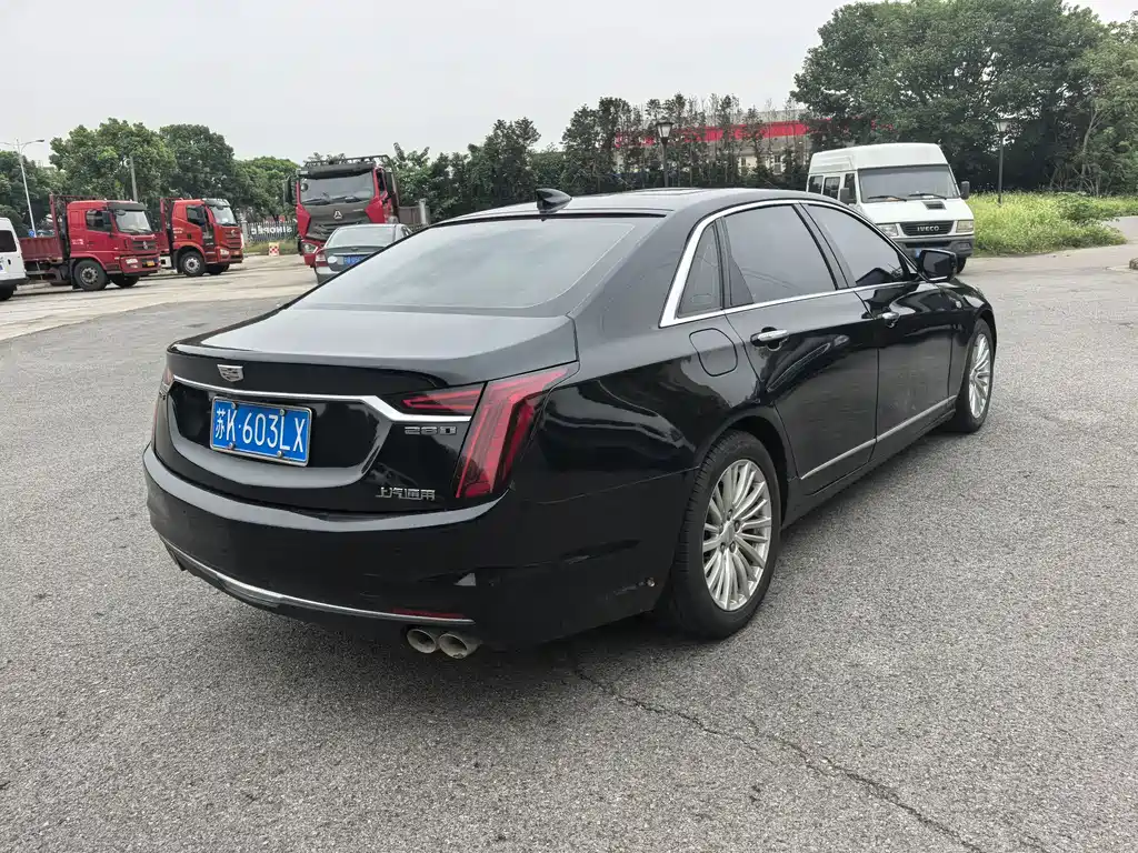 CADILLAC CT6