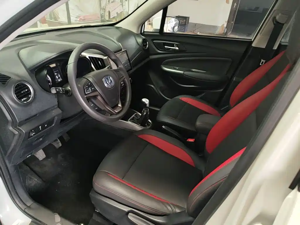 Changan CS15 — миниатюра 16
