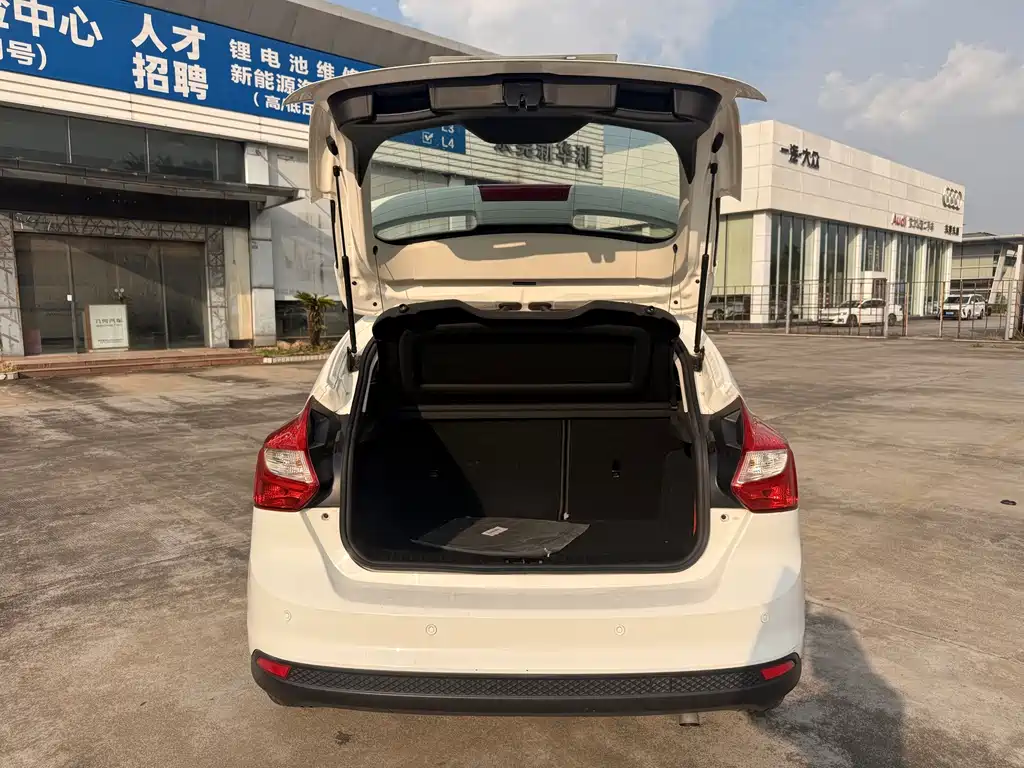 Ford Focus — миниатюра 10