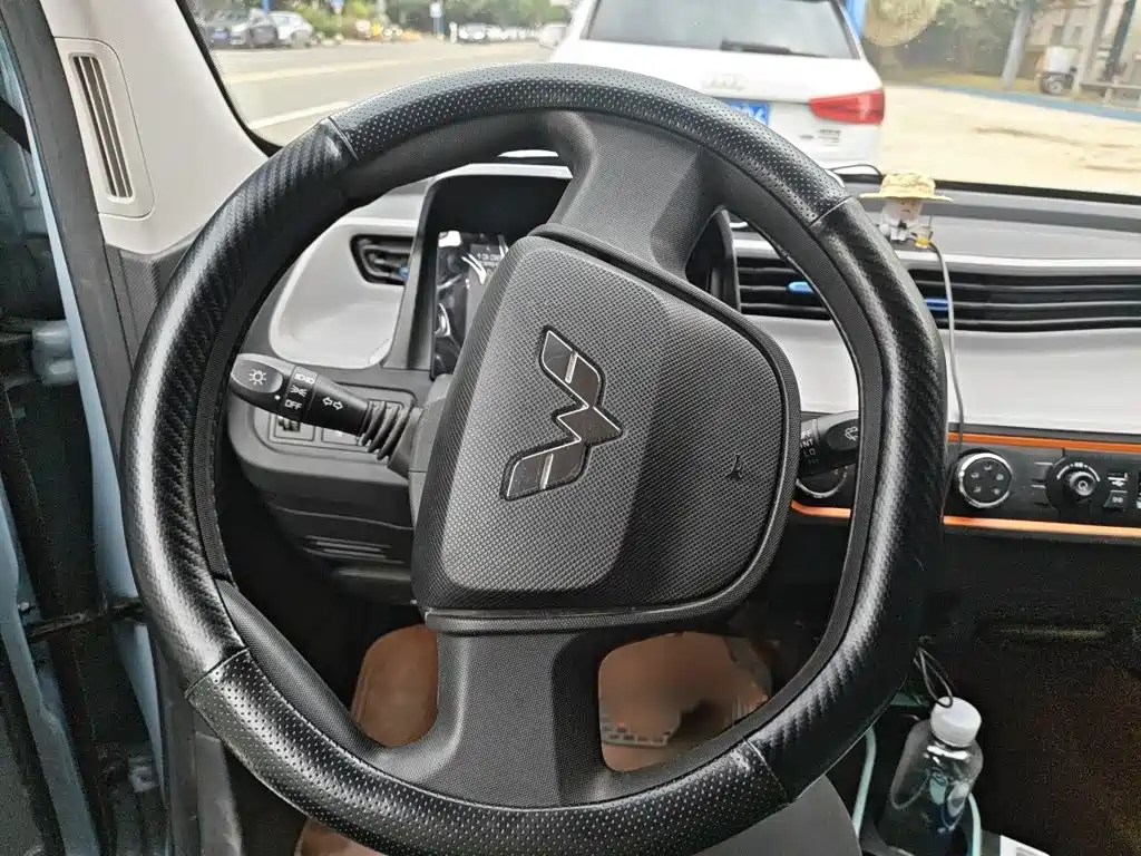 Wuling MINIEV — миниатюра 3