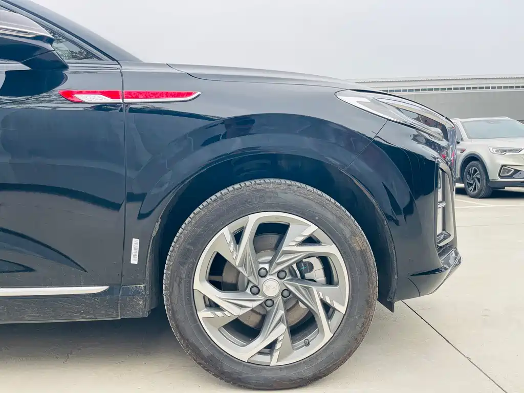 Hongqi Hongqi HS3 PHEV — миниатюра 24