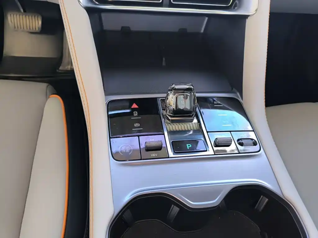 BYD PLUS New Energy — миниатюра 14