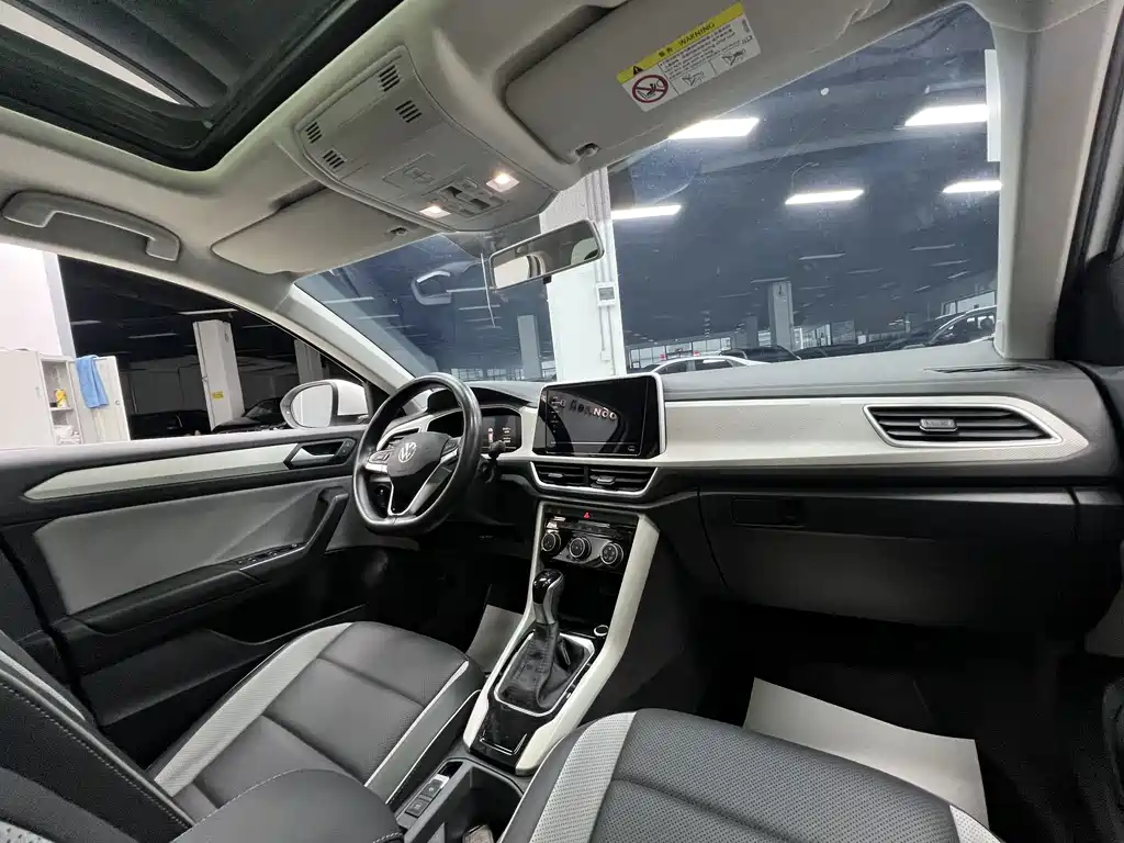 Volkswagen T-Roc — миниатюра 21