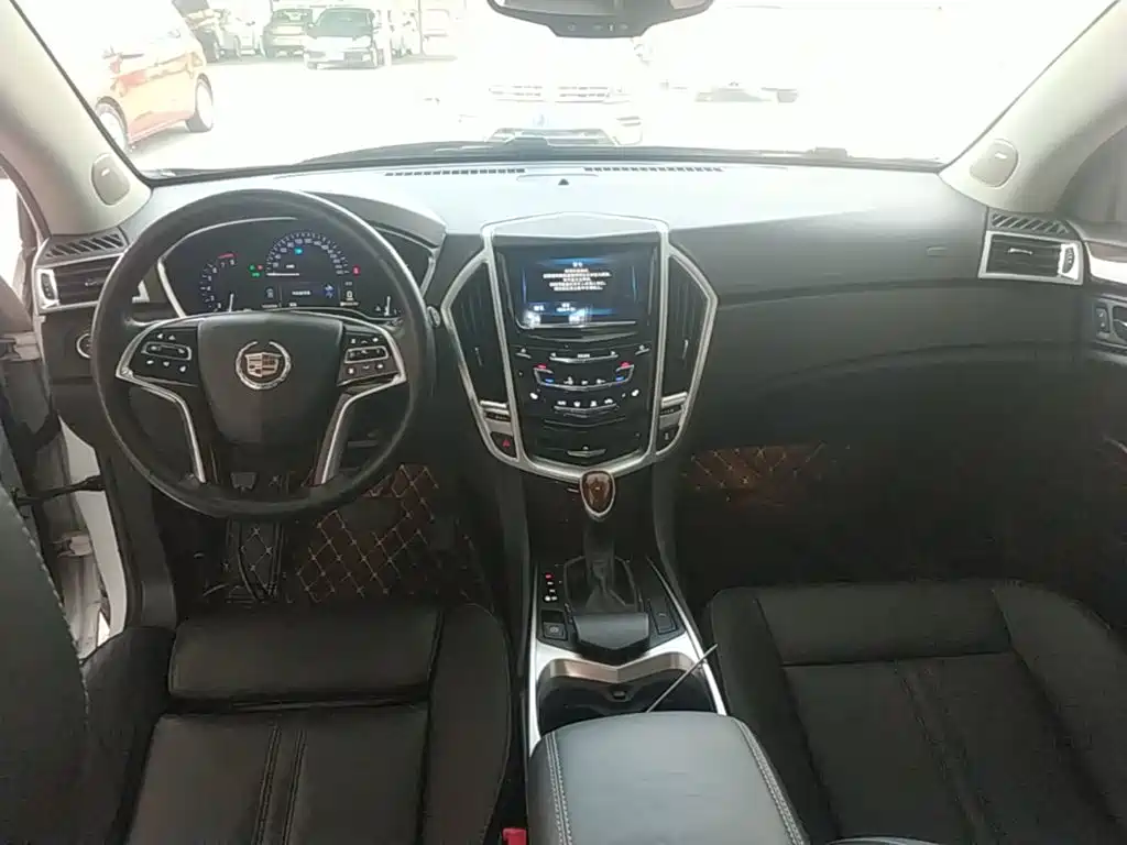 Cadillac SRX — миниатюра 10