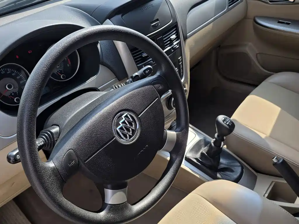 Buick Excelle — миниатюра 9