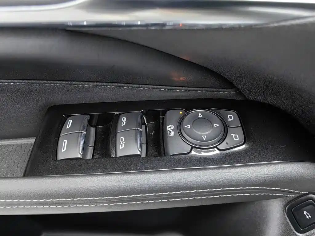 Cadillac CT4 — миниатюра 9