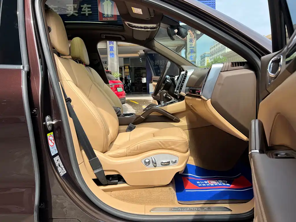 Porsche Cayenne Hybrid — миниатюра 17