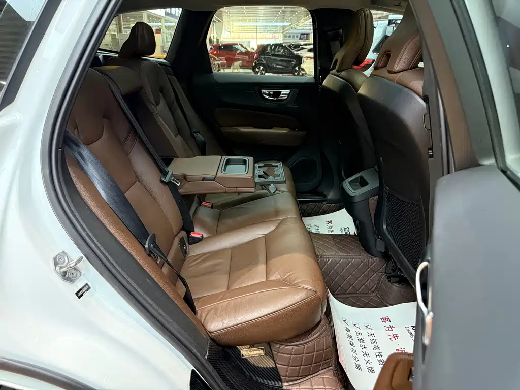 Volvo XC60 — миниатюра 26