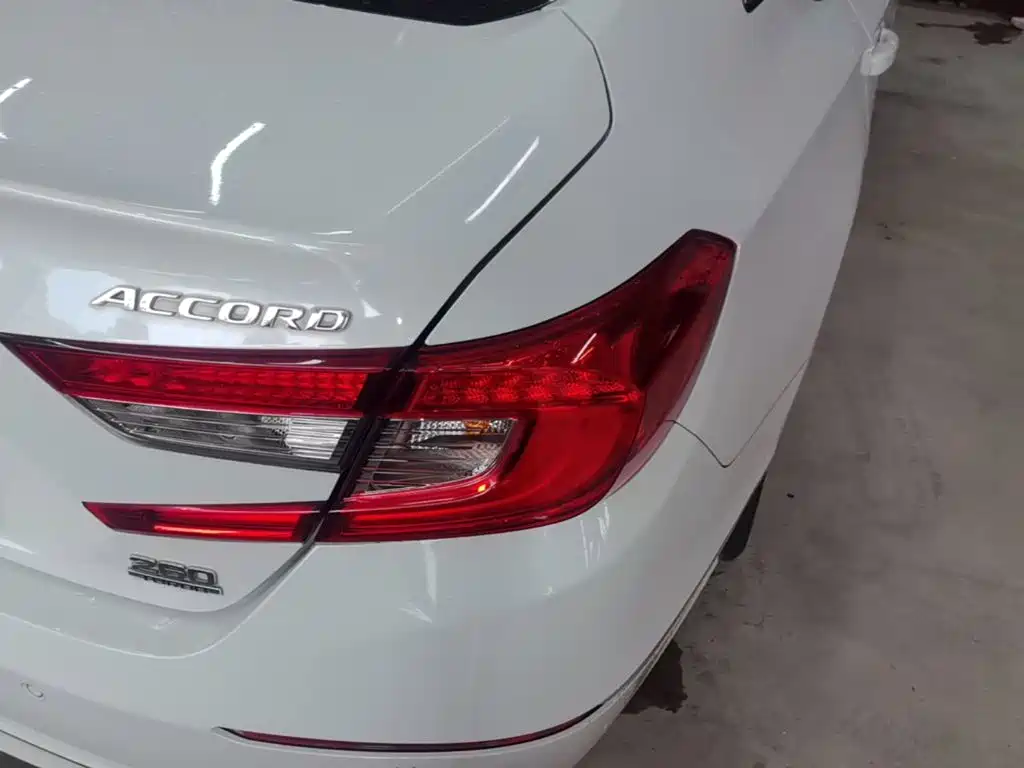 Honda Accord — миниатюра 8