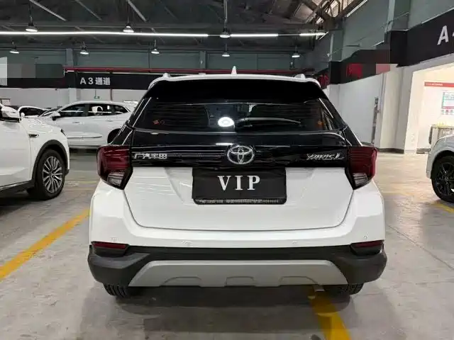 Toyota Yaris L — миниатюра 9