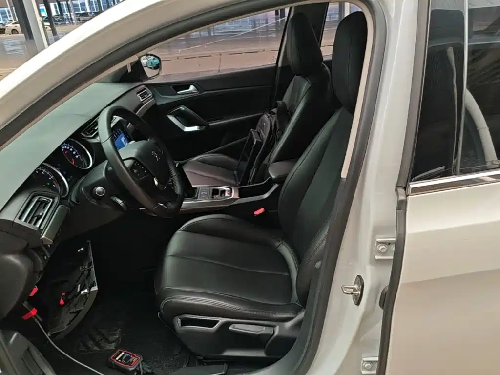 Peugeot 408 — миниатюра 15